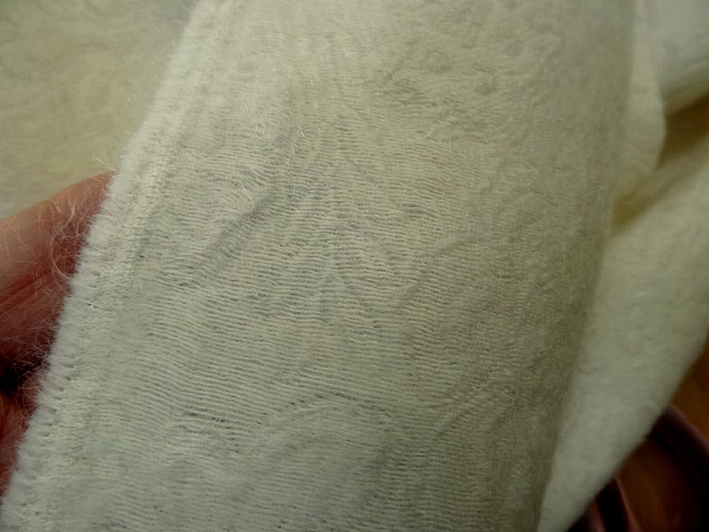 Laine melangee ecrue motif jacquard 1