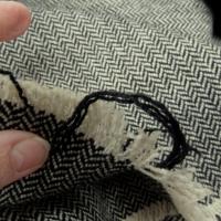 Laine motif tisse chevrons noir et blanc 5 