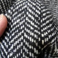 Laine tweed a chevrons noir et blanc 3 