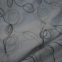 Lin blanc brode avec atebas en laine 3