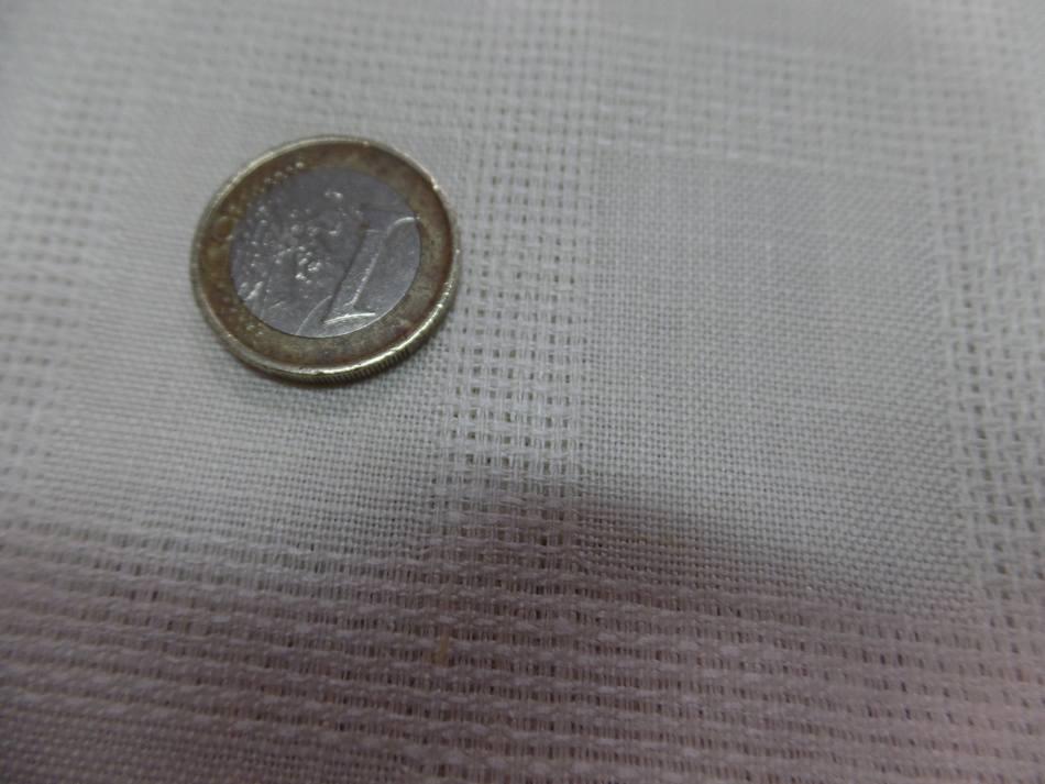 Lin fin teinte blanc casse motif carreaux tisses19