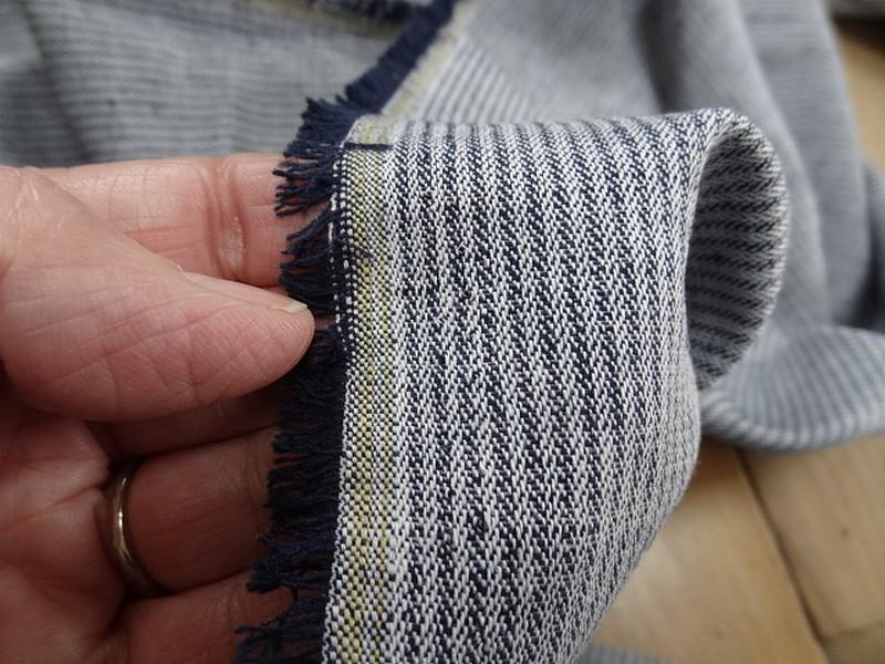 Lin finement raye bleu marine 4