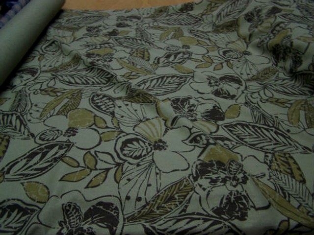 Lin kaki clair fleurs cachou et ocre 1