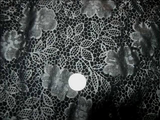 Lycra bi strech noir aspect dentelle