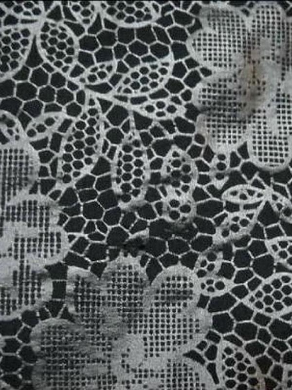 Lycra bi strech noir aspect dentelle3