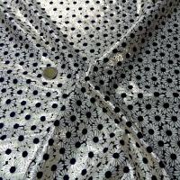 Lycra blanc bleu motif marguerites bord petales or 4