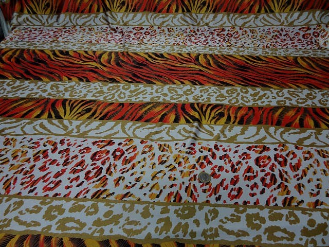 Lycra blanc rayures peau de fauves 3