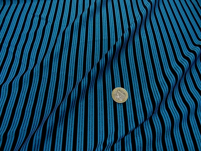 Lycra bleu rayures et lignes 2