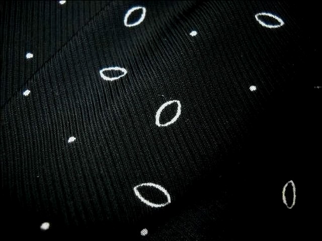 Lycra cotele noir pois et grains de riz 4