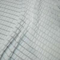 Lycra epais faconne dentelle froncee blanc 1