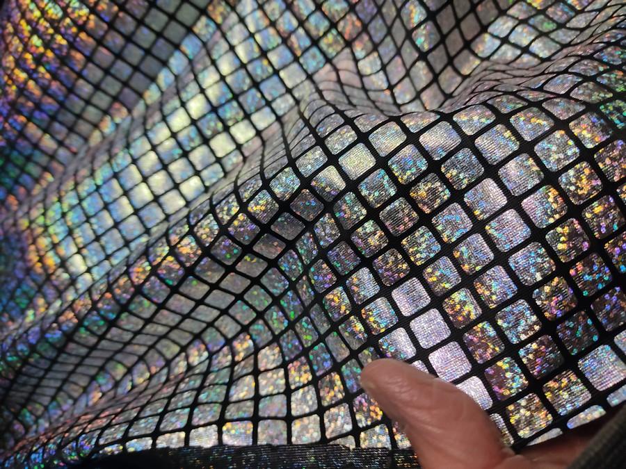 Lycra fin noir avec cubes paillettes arc en ciel 1