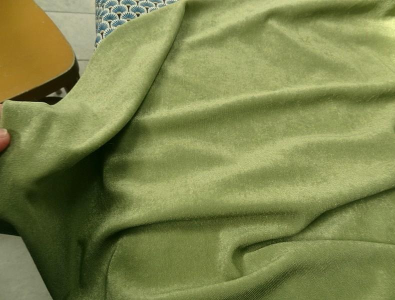 Lycra finement cotele teinte vert pistache 3