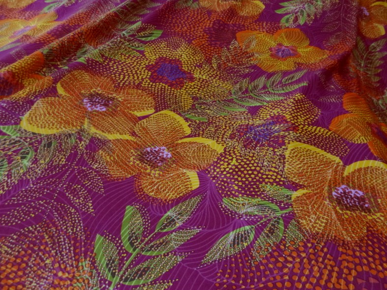 Lycra framboise motif fleurs pointillisme 1 