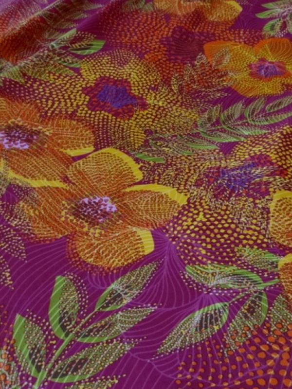 Lycra framboise motif fleurs pointillisme 1