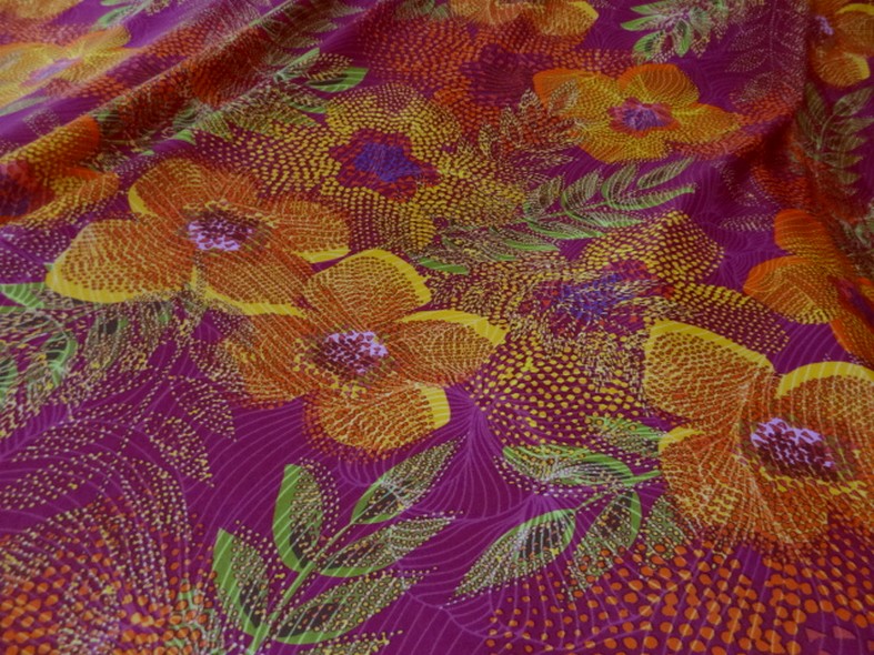 Lycra framboise motif fleurs pointillisme 1