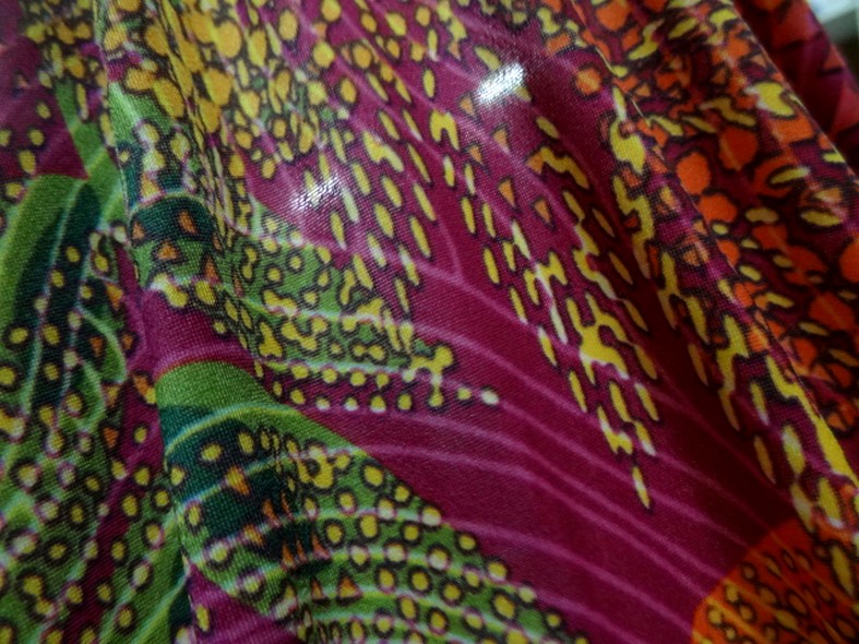 Lycra framboise motif fleurs pointillisme 3