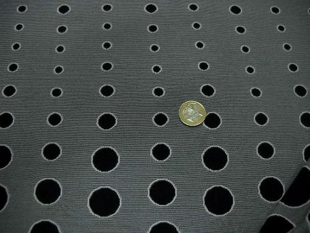 Lycra gris et noir a pois effet de volume 3