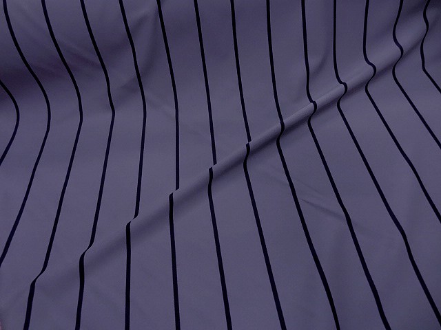 Lycra lilas rayures craie 1
