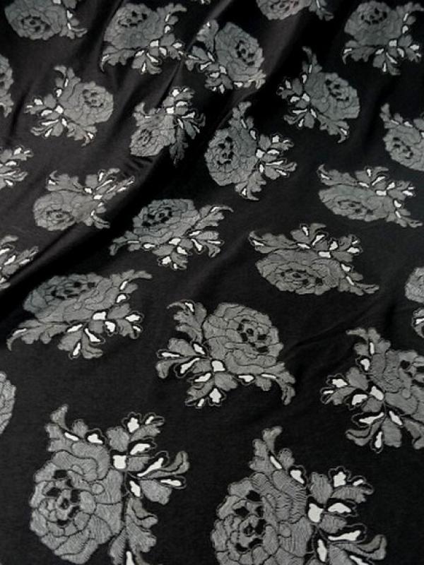 Lycra noir fin application motif roses grises en relief 1 