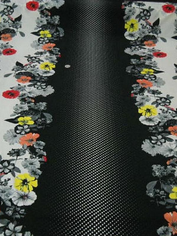 Lycra raye effet clair obscur et fleurs 1 