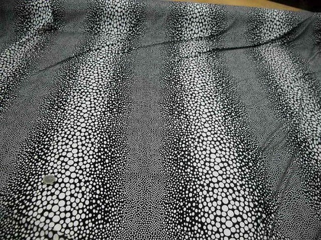 Lycra rayures de pois en perspective blanc noir 2 