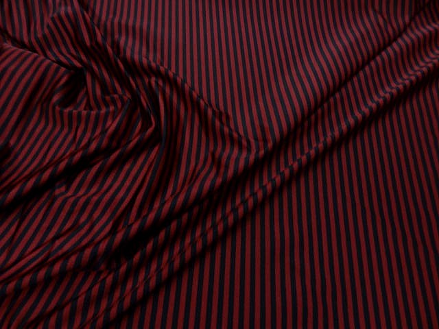 Lycra rouge carmin et noir fines rayures 1