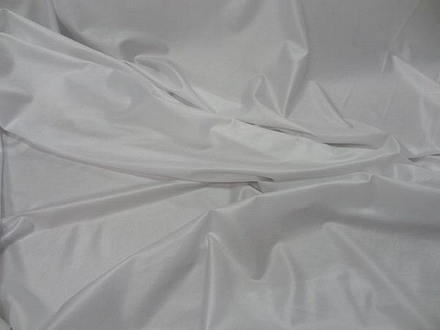 Lycra satine fin blanc 1