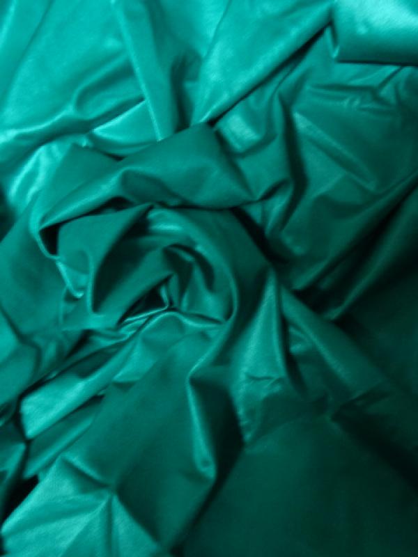 Lycra satine vert malachite 1 