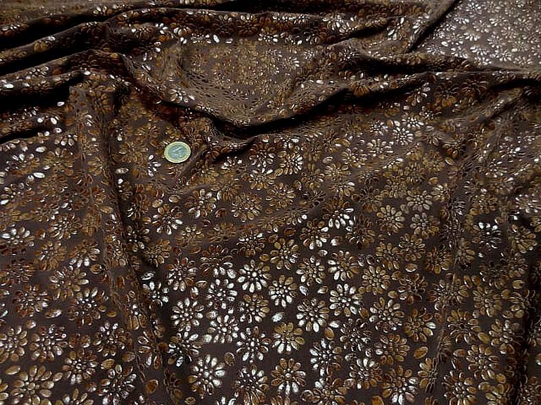 Lycra teinte moka fleurs appliquees