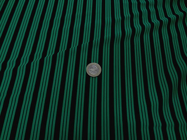 Lycra vert emeraude rayures et lignes noires 3