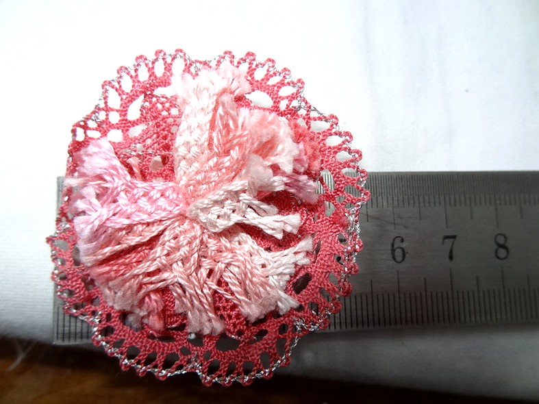 Macaron dentelle rose a coudre 1