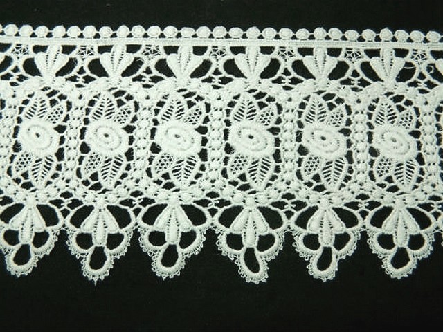 Macrame blanc bouton de rose et larme 2