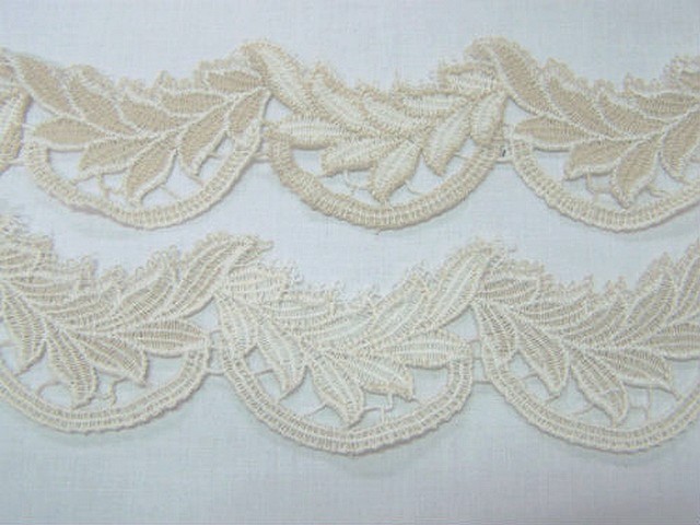 Macrame blanc casse feuilles de laurier 1