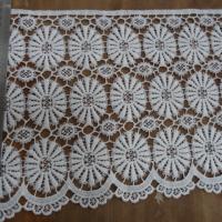 Macrame blanc casse rangs de fleurs 2 