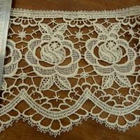 Macrame creme rose festonnee 2