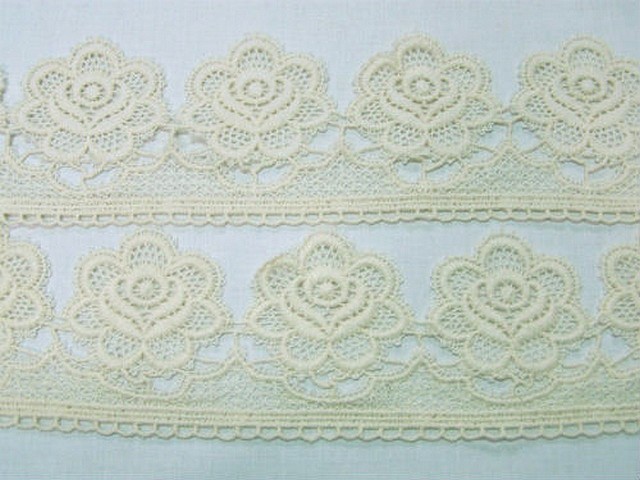 Macrame ecru camelia 1
