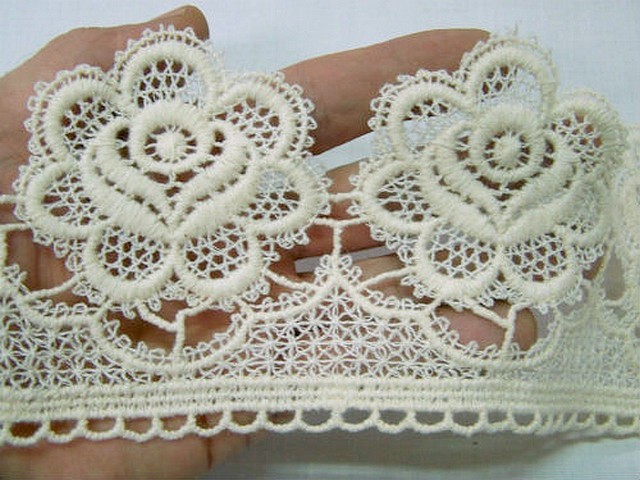Macrame ecru camelia 2