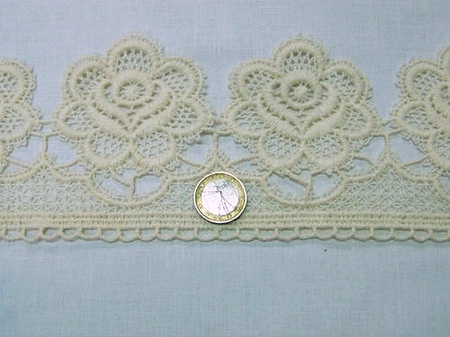 Macrame ecru camelia 3