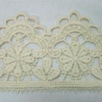 Macrame ecru fleurs et finition petales 1