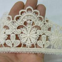 Macrame ecru fleurs et finition petales 3