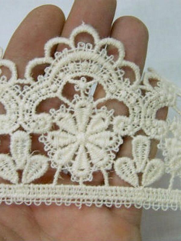 Macrame ecru fleurs et finition petales 3 