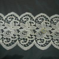 Macrame hibiscus blanc casse 