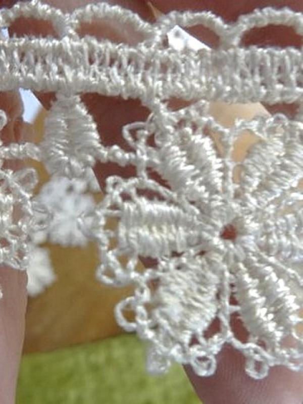 Macrame ivoire fleurettes