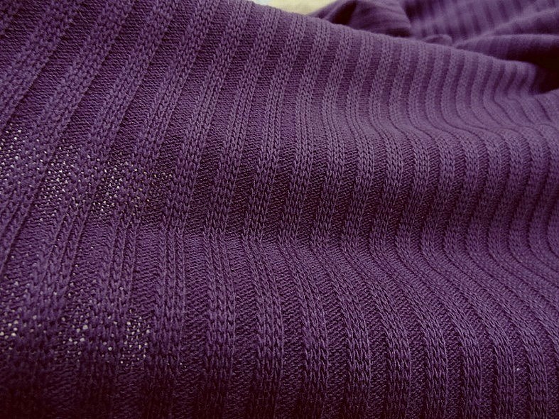 Maille acrylique aubergine 1 1