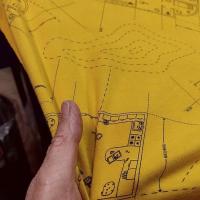 Maille coton jersey jaune safran motif plan de maison rigolote 3 