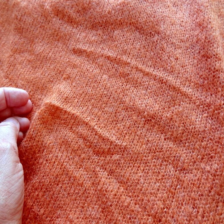 Maille de laine melangee teinte abricot 1