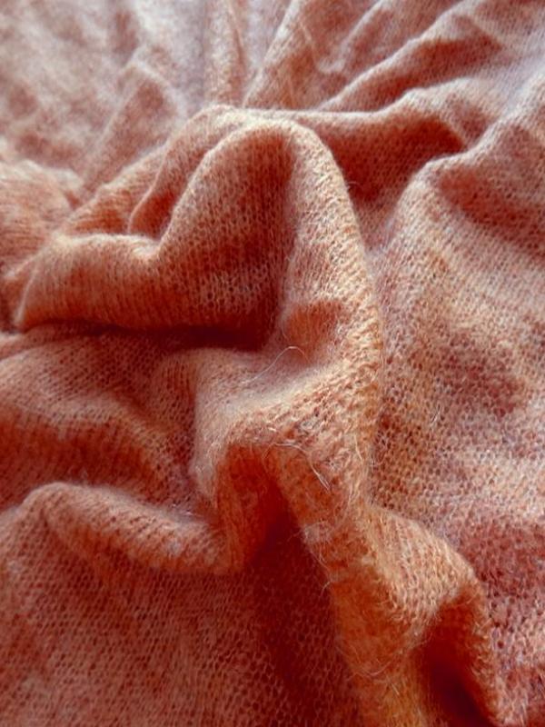 Maille de laine melangee teinte abricot 2 