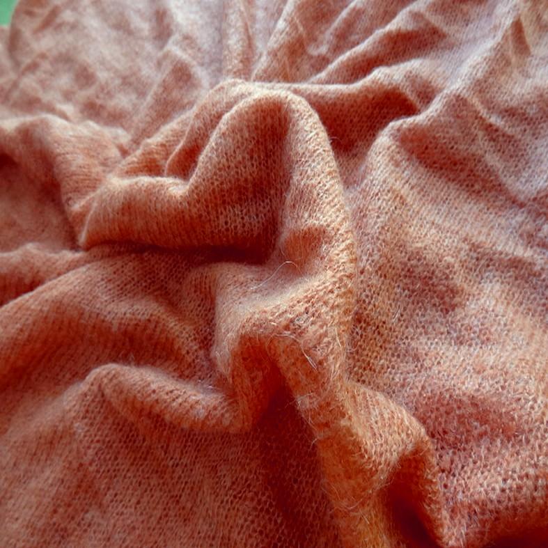 Maille de laine melangee teinte abricot 2