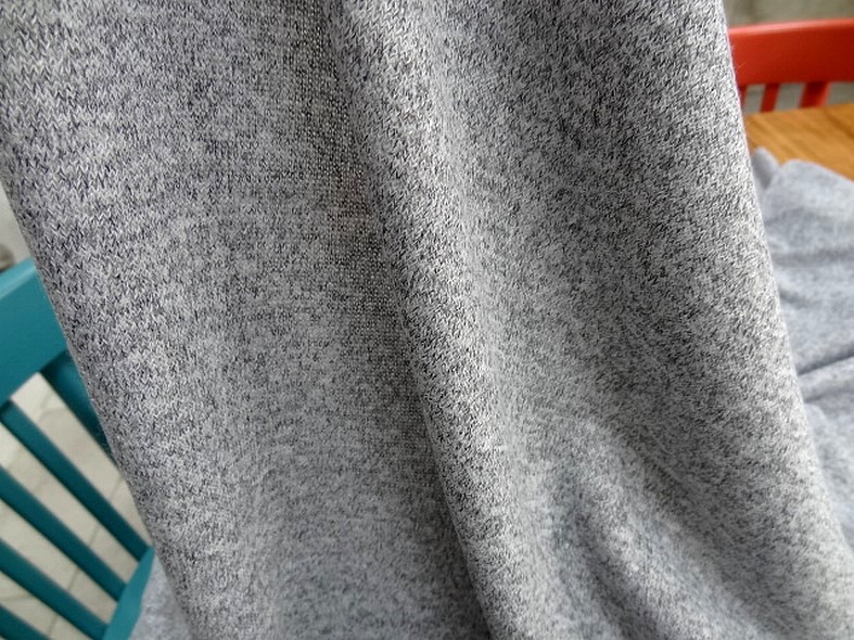 Maille lainage gris perle chine 2