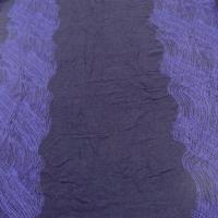 Maille laine et lin mousseuse aubergine brodee fil coton violet facon artisanale 2